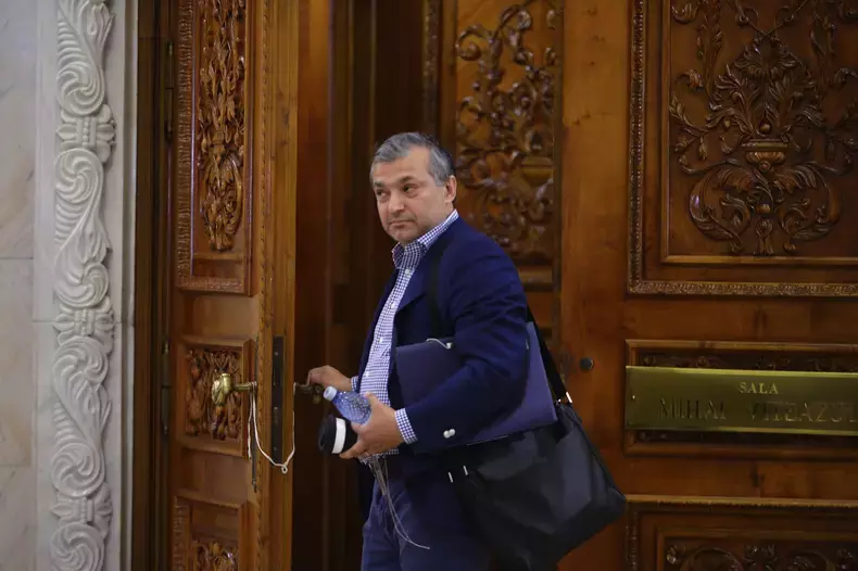 hepta_2928671-scaled