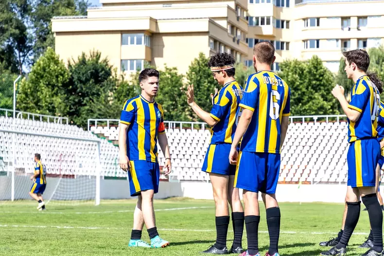 Lucas Bagett serial pro tv7