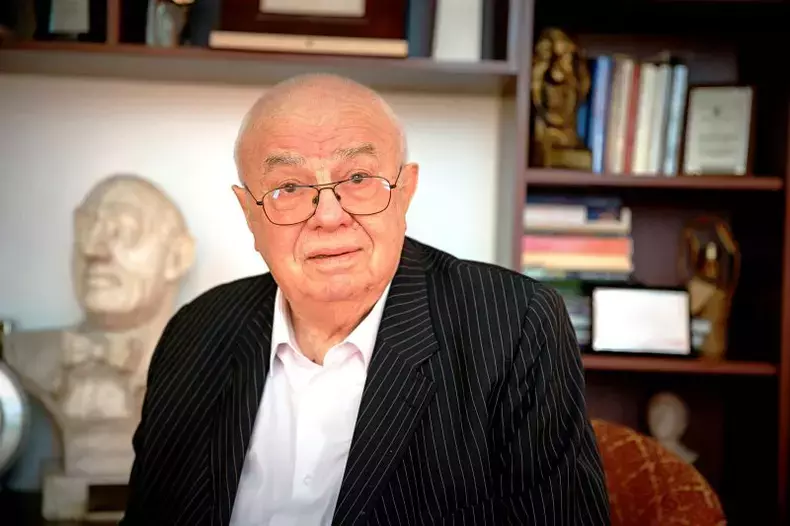 alexandru-arsinel-6
