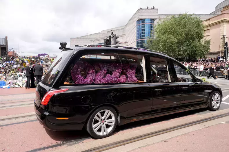 masina-mortuara-ozzy-osbourne-2-scaled