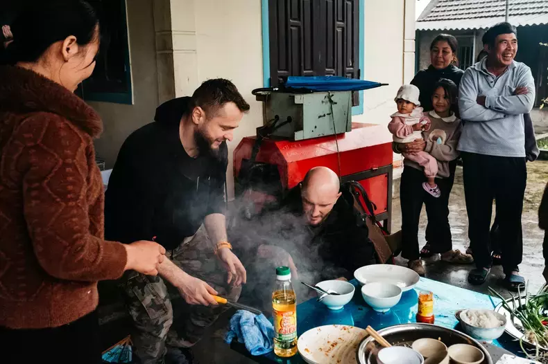 asia-express-difuzare-13-octombrie5