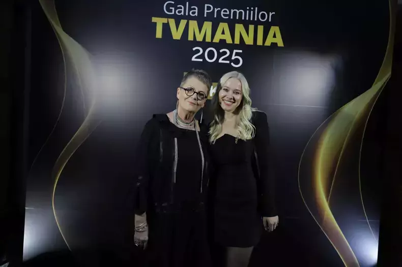 crina-mardare-elena-mogildea-premiile-tvmania-2025-3