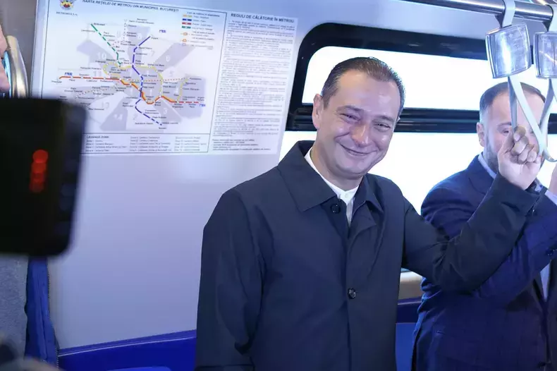 hepta_7511315-scaled-2