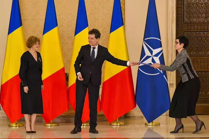 hepta_8569221-scaled