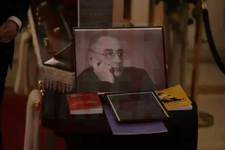 horia-moculescu-sicriu-priveghi-1