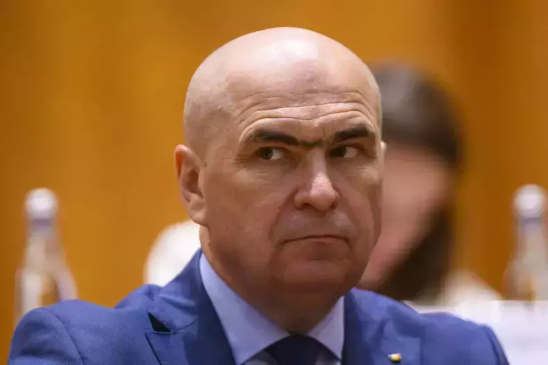 hepta_8479187-1-scaled-1