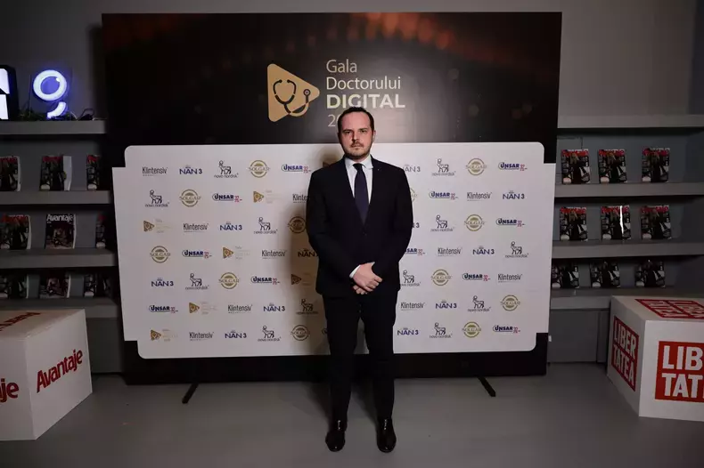 alexandru-rogobete-la-gala-doctorului-digital-1 (1)