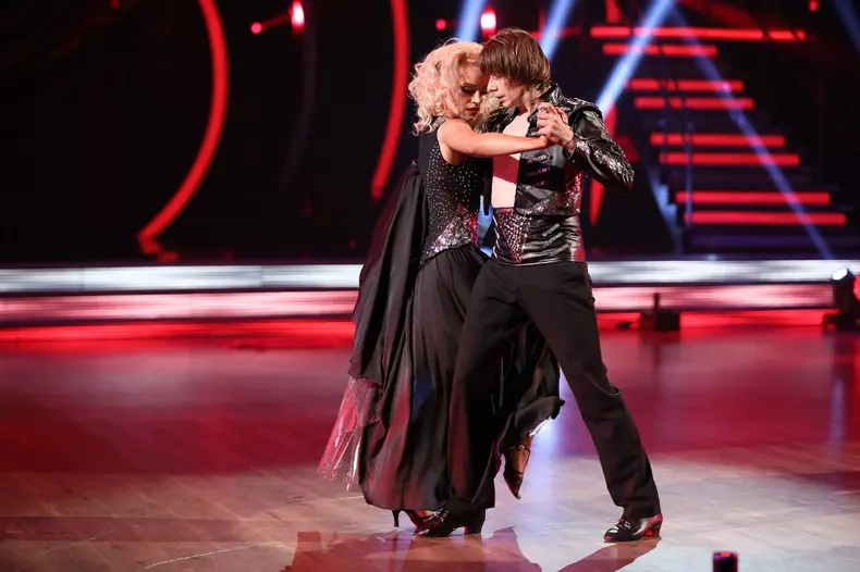 Uite cine danseaza (11)