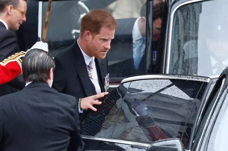 De ce a mers Prințul Harry la Palatul Buckingham după încoronarea regelui Charles