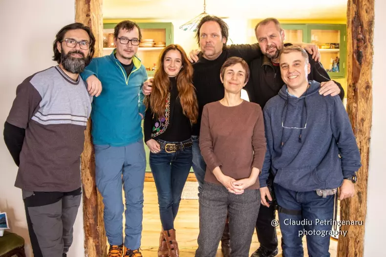 Exclusiv in Ro_echipa, localnici, Charlie, Oana