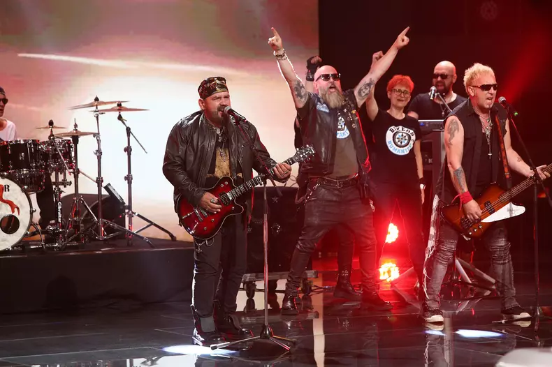 Cargo-si-Bikers-for-Humanity-X-Factor-3