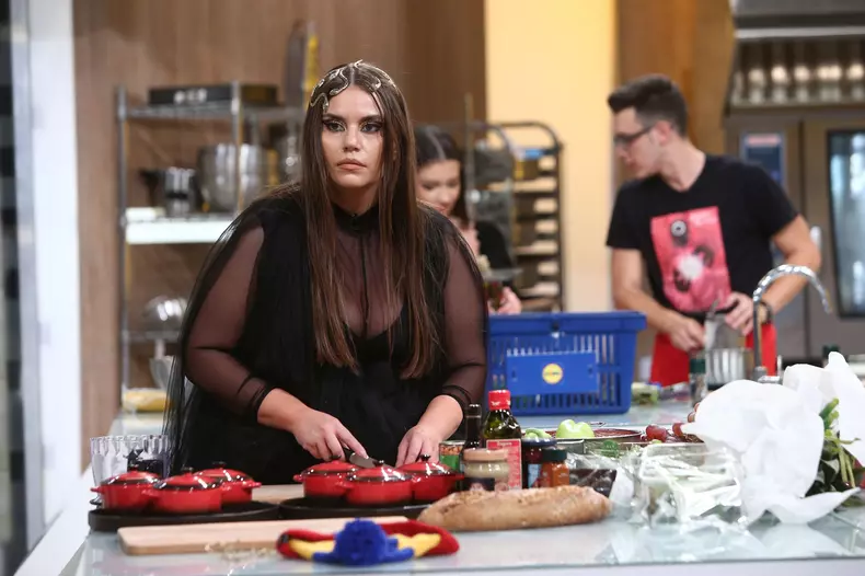 Cum-arata-Gina-Pistol-in-editiile-speciale-„Chefi-al-cutite-6