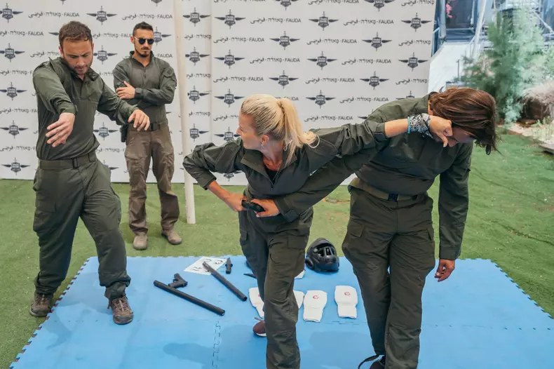 Finala-Asia-Express-S4-4