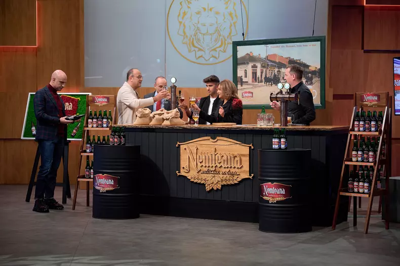 moment-Leonard-Mihoc-1