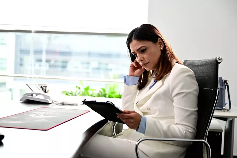 Cine este Iulia Verdeș, noua actriță din distribuția „Adela”, sezonul 4. Ce rol va juca în serial