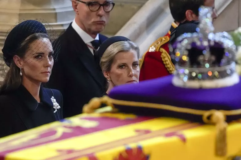 Queen Elizabeth II death - London