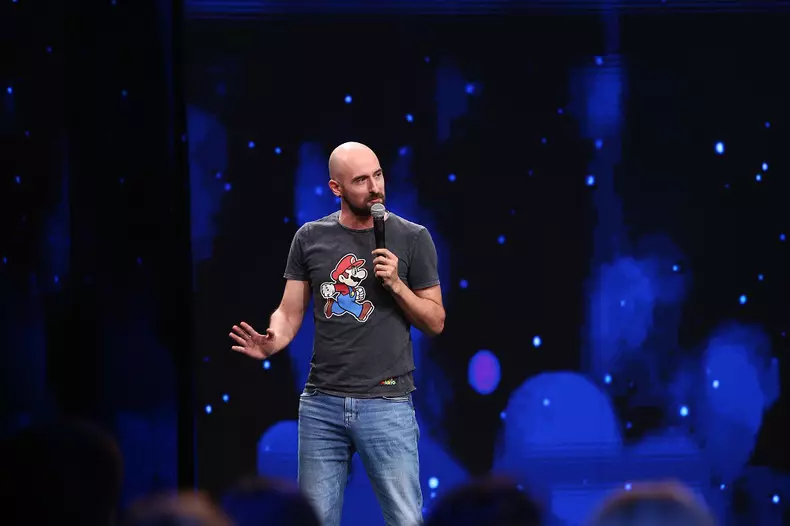 Stand-Up Revolution, 14 octombrie 2022. Cine este concurentul pentru care se bat jurații. A mai fost și la iUmor