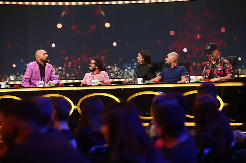 Stand-Up Revolution, 14 octombrie 2022. Cine este concurentul pentru care se bat jurații. A mai fost și la iUmor