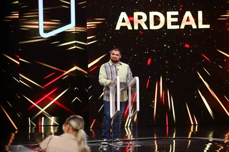 alexandru-banciu-razi-cu-ROaST-de-sarbatoare-