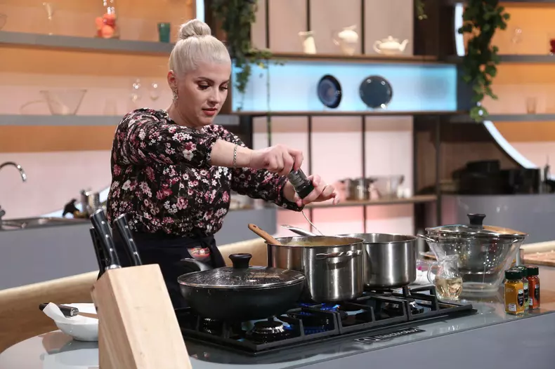 cine-a-castigat-chefi-la-cutite-2022-sezonul-10-3