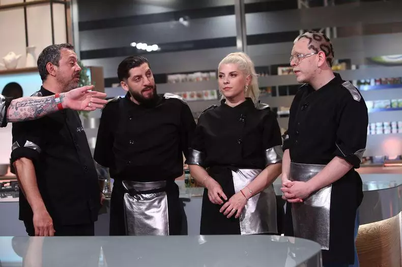 cine-sunt-semifinalistii-chefi-la-cutite-2022-sezonul-10.-doi-concurenti-au-fost-eliminati-3