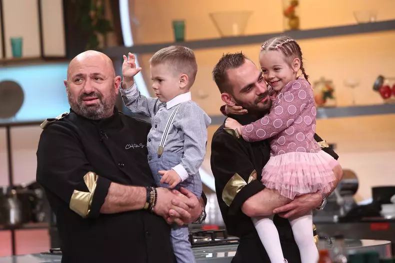 copiii-lui-adrian-stroe-au-facut-senzatie-in-bucatarie-5