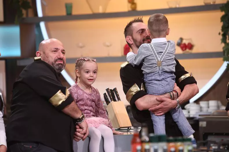 copiii-lui-adrian-stroe-au-facut-senzatie-in-bucatarie-7