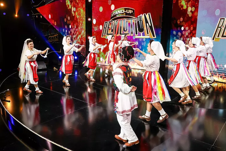 larisa-barbu-dans-popular-auditii-stand-up-revolution-episod-07