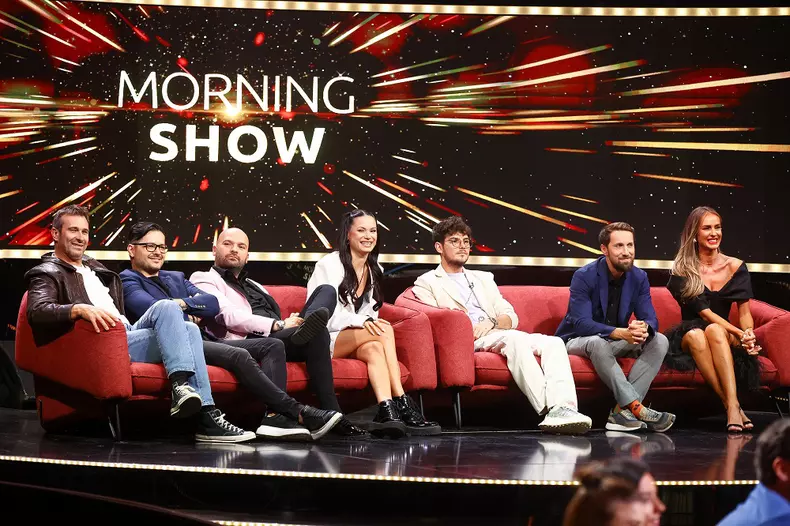 liviu-varciu-andrei-stefanescu-echipa-neatza-razi-cu-rost-ziua-antenei-