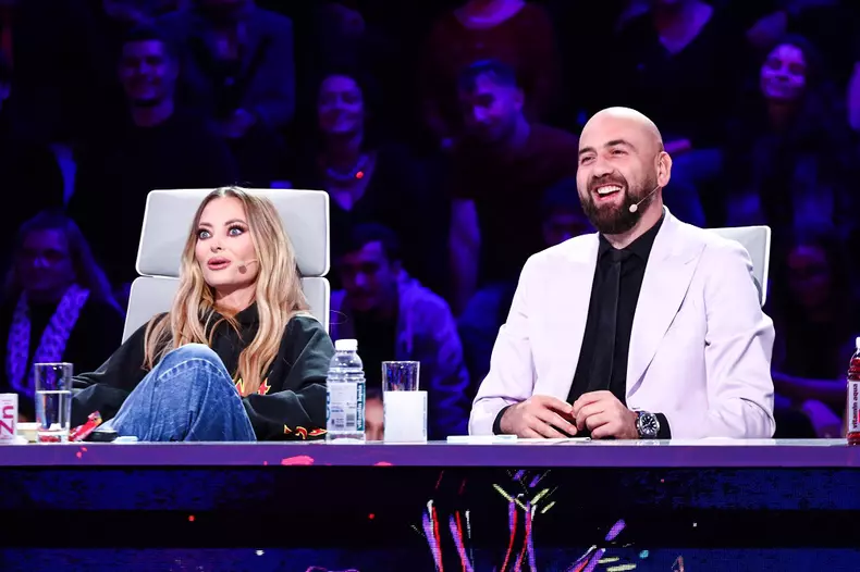 Vio alături de Delia în juriul iUmor, episodul 12, 13 noiembrie 2022