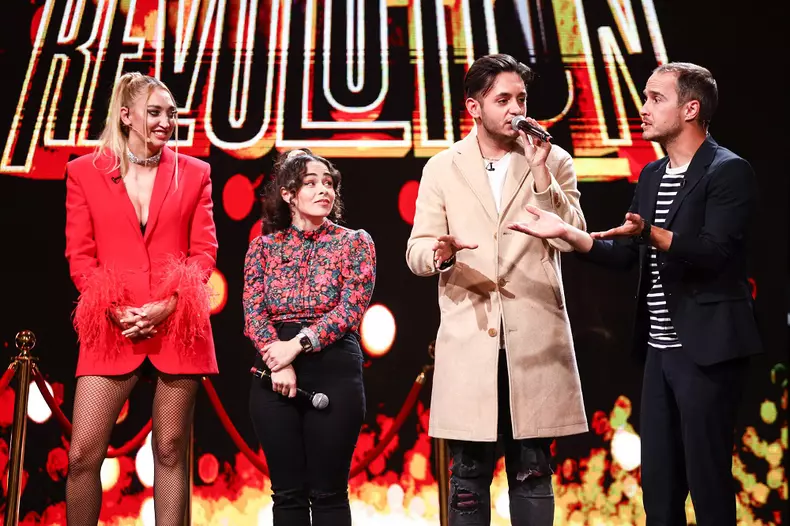 johny-romano-la-duel-cu-mariah-girouard-serban-copot-ilona-brezoianu-semifinala-1-stand-up-revolution