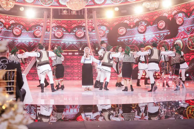 revelionul-cel-nebun_mioara-velicu