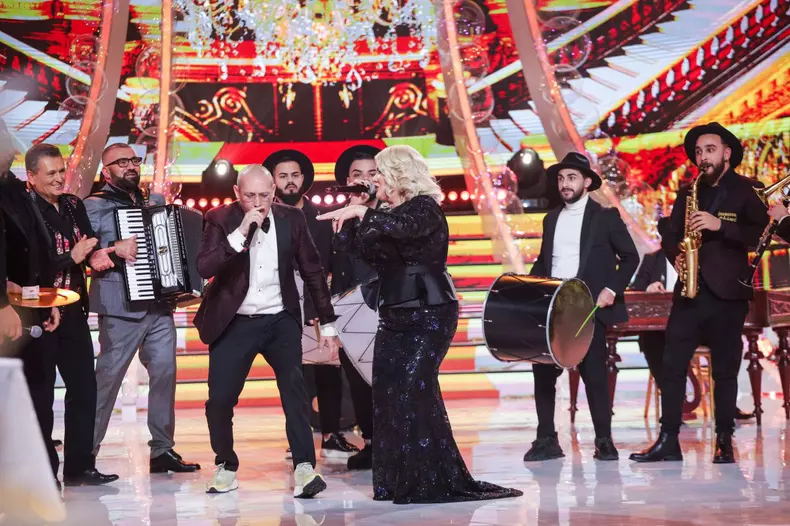 revelionul-cel-nebun_whats-up-si-clejanii