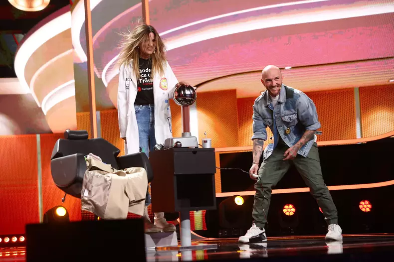 andreea-stoica-a-intrat-la-votul-publicului-sezon-14-iumor