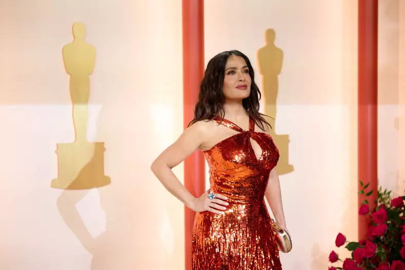 Salma Hayek, uimitoare la 56 de ani
