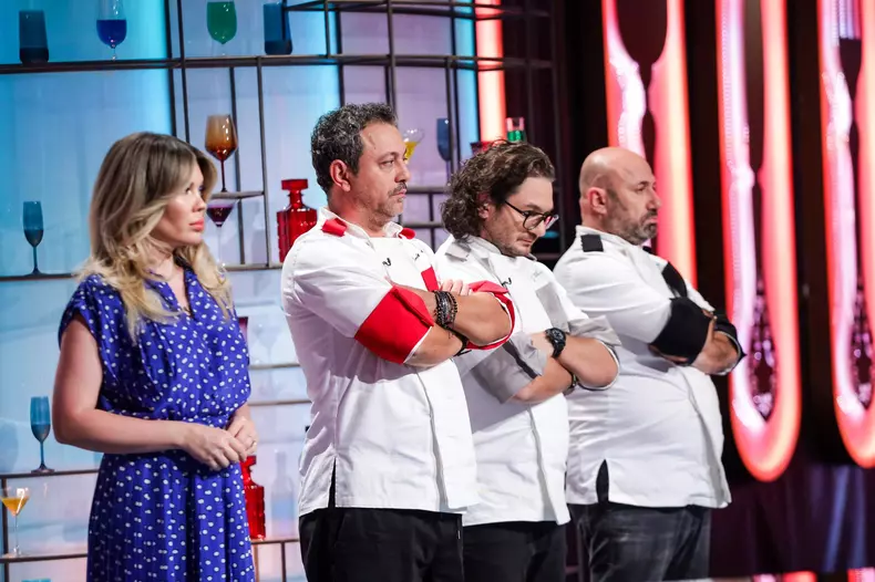 daniel-dragomir-eliminat-de-la-chefi-la-cutite-2023.-de-ce-a-fost-amalia-depunctata-1