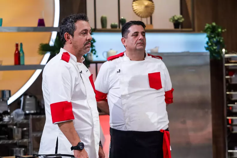 daniel-dragomir-eliminat-de-la-chefi-la-cutite-2023.-de-ce-a-fost-amalia-depunctata-5-1