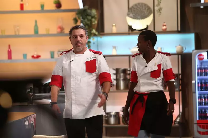 diane-inamahoro-eliminata-de-la-chefi-la-cutite-2023.-amalia-a-incalcat-regulamentul-iar-catalin-scarlatescu-a-rabufnit-2