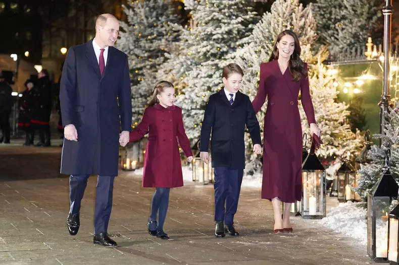 Prințesa Charlotte a împlinit 8 ani. Ce au remarcat fanii în poza adorabilă făcută de Kate Middleton