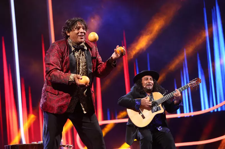 trupa-duo-ole-show-incendiar-in-finala-iumor-sezonul-14_