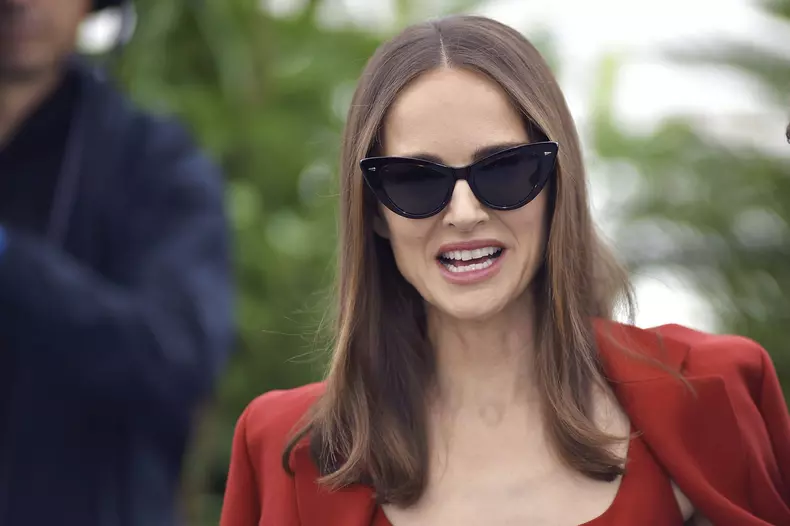 Natalie Portman, înșelată cu o tânără de 25 de ani