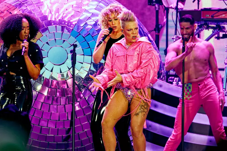 PINK : Summer Carnival Tour