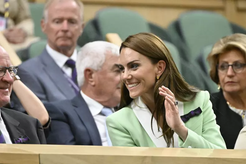 Les célébrités dans les tribunes du tournoi de Wimbledon 2023 à Londres