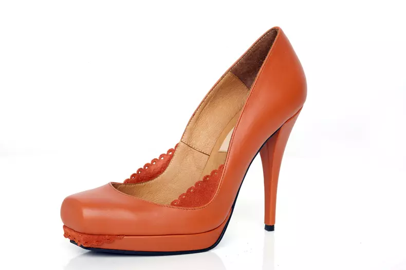 Pantofi_Mihaela_Glavan_750_lei.jpg