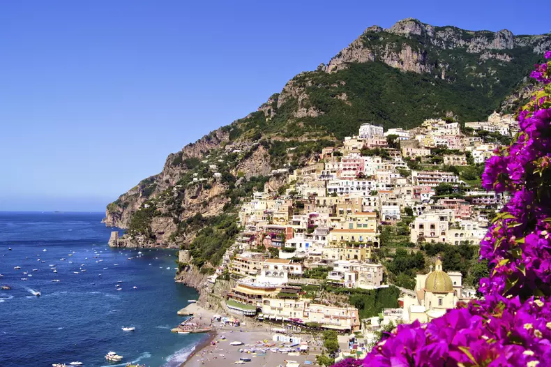 destinatii-necunoscute-turisti-europa-Campania-italia.jpg