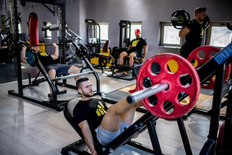 Cvalfit - XmediaStudio -  Steay Fit Gym