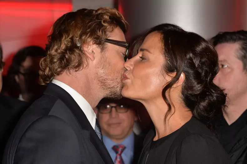 Simon Baker offre sa DS ŕ TF1