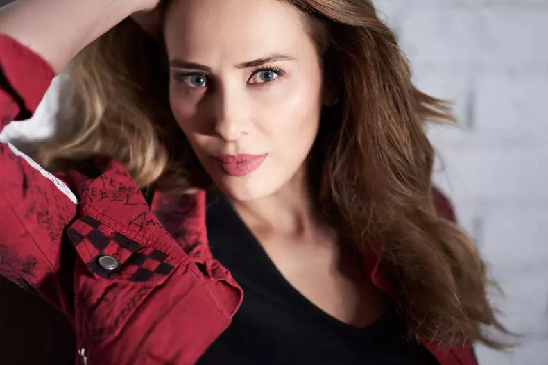 Iulia Vantur 4
