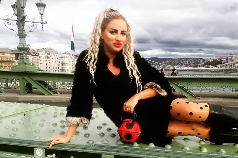 Sânziana Buruiană nu se mai oprește din alăptat. "Aș putea să continui și 10 ani" Ce i-a recomandat medicul