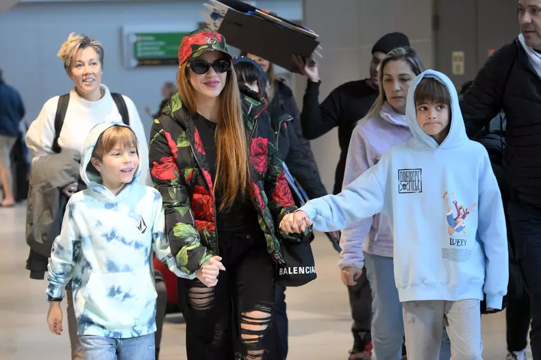 Shakira și băieții